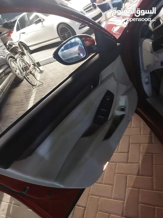 هوندا اكورد 2018 السعر 65 000 AED لون خمري السيار خاليا من الحوادث نضيفة من الداخل والخارج