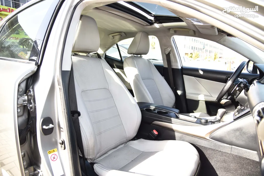 اقل سعر بالمملكة لكزس is300h Sport هايبرد وارد الوكالة Lexus IS300h Hybrid 2015