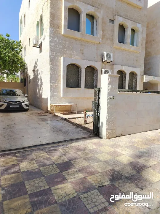 شقة مفروشة طابق ارضي للايجار الشهري الثامنة