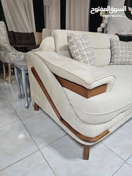 طقم كورنر فخم بانيلات زان وكواع زان كامل ضهر ومواع تضريب مع داير البانيل