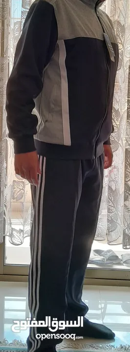 بدلة رياضة اديداس (adidas)