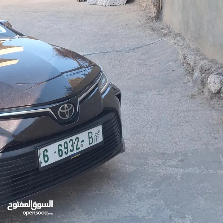 تويوتا كورولا للبيع او بدل