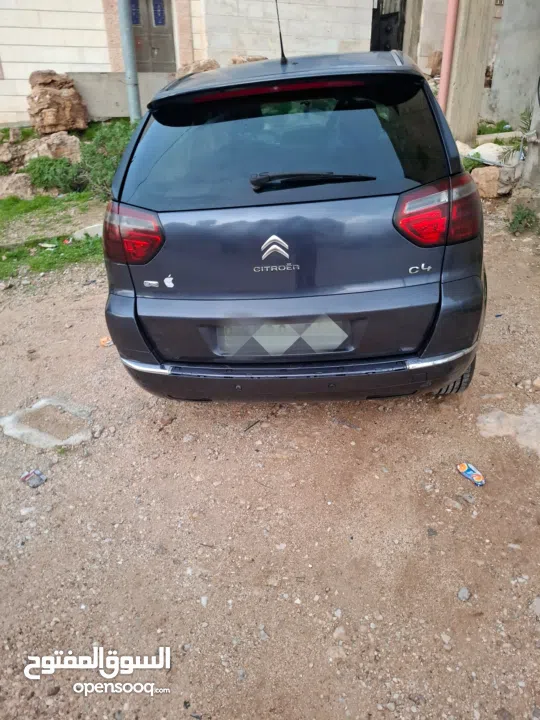 ستورين 2012 للبيع