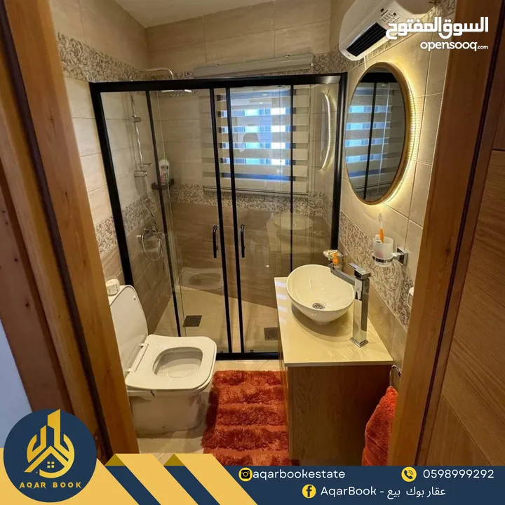شقة طابقية مميزة جداً للبيع