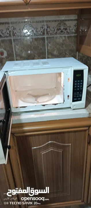 مكرويف كونتي