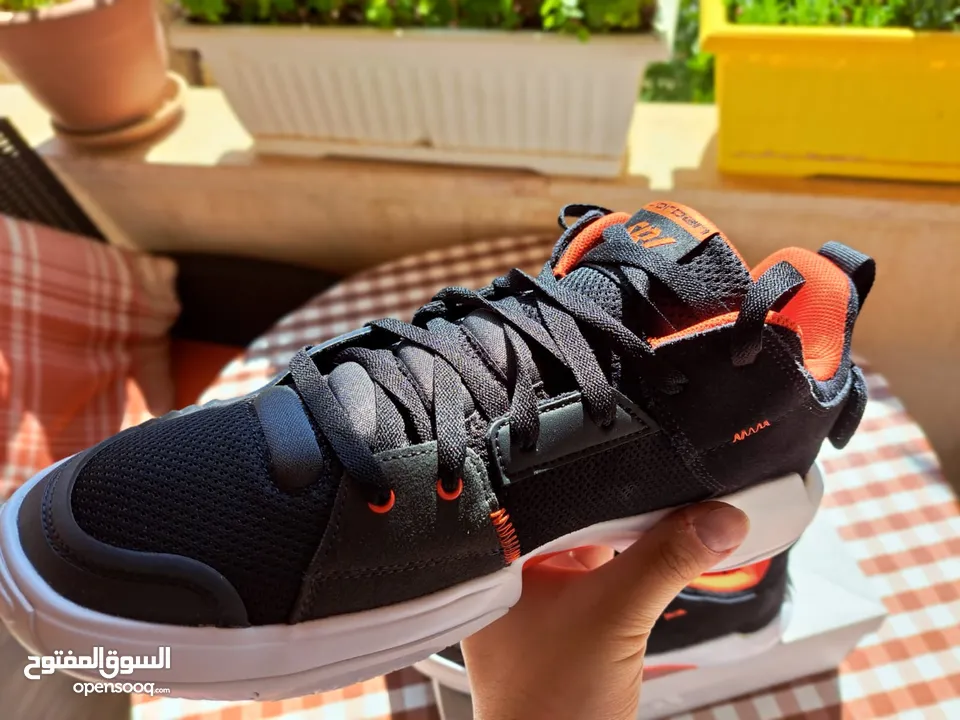Nike AIR Jordan - جديد اصلي وارد المانبا , لم يلبس بعد ولا مرة خارج البيت
