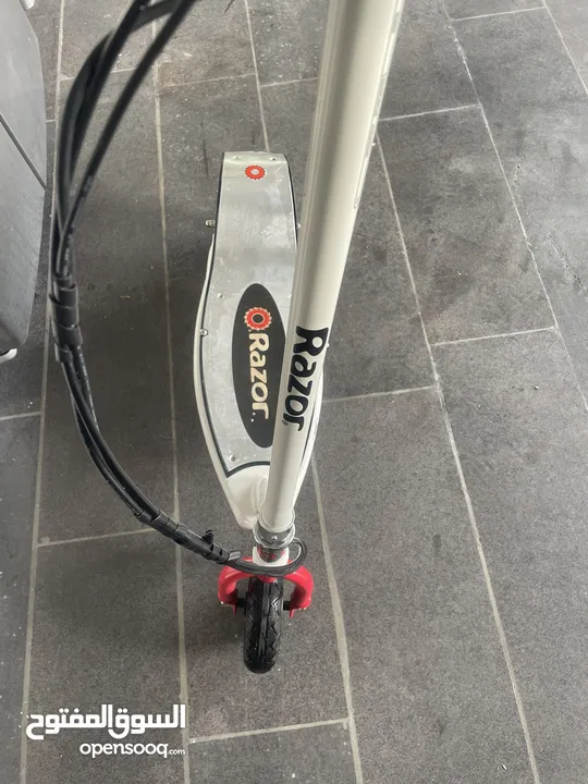 Razor - E200 Electric Scooter