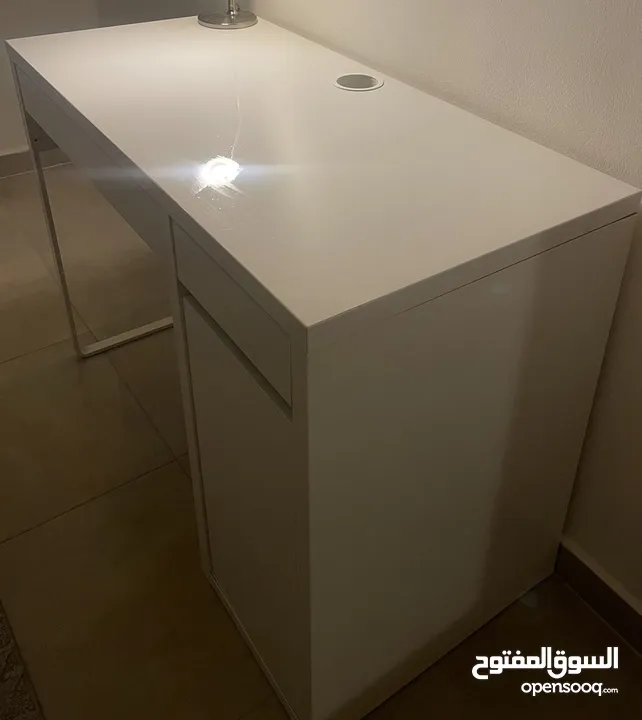 مكتب  ابيض 105*50