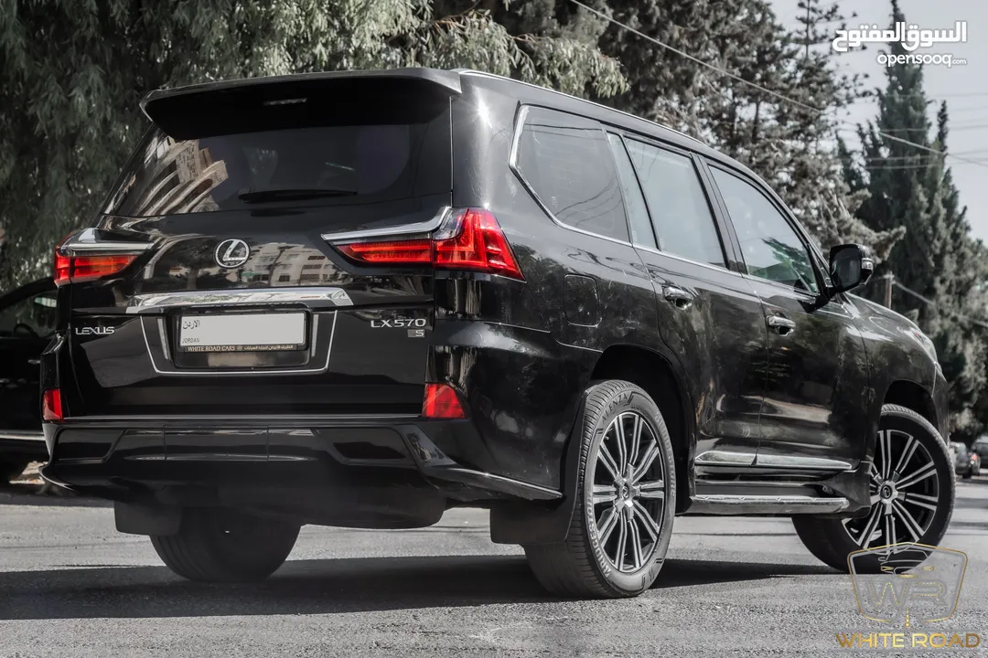 Lexus Lx570s 2019   السيارة وارد الشركة و قطعت مسافة 123,000