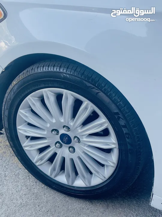 فورد فيوجن فحص وكالة بسعر منطقي جداً  سيارة محافظ عليها لا تحتاج اي صيانه مش تطبيقات.   Ford 2013 se