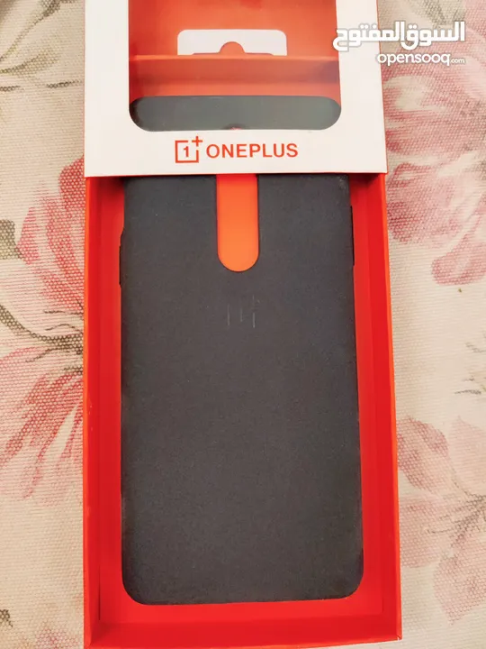 OnePlus 8 Sandstone Bumper Case  - Black الكفر اصلي جديد 5 دنانير