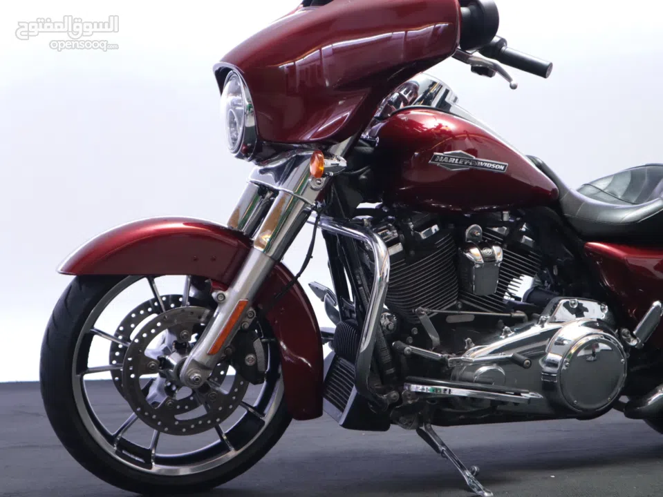 sale or exchange like new Harley-Davidson Street Glide 2023