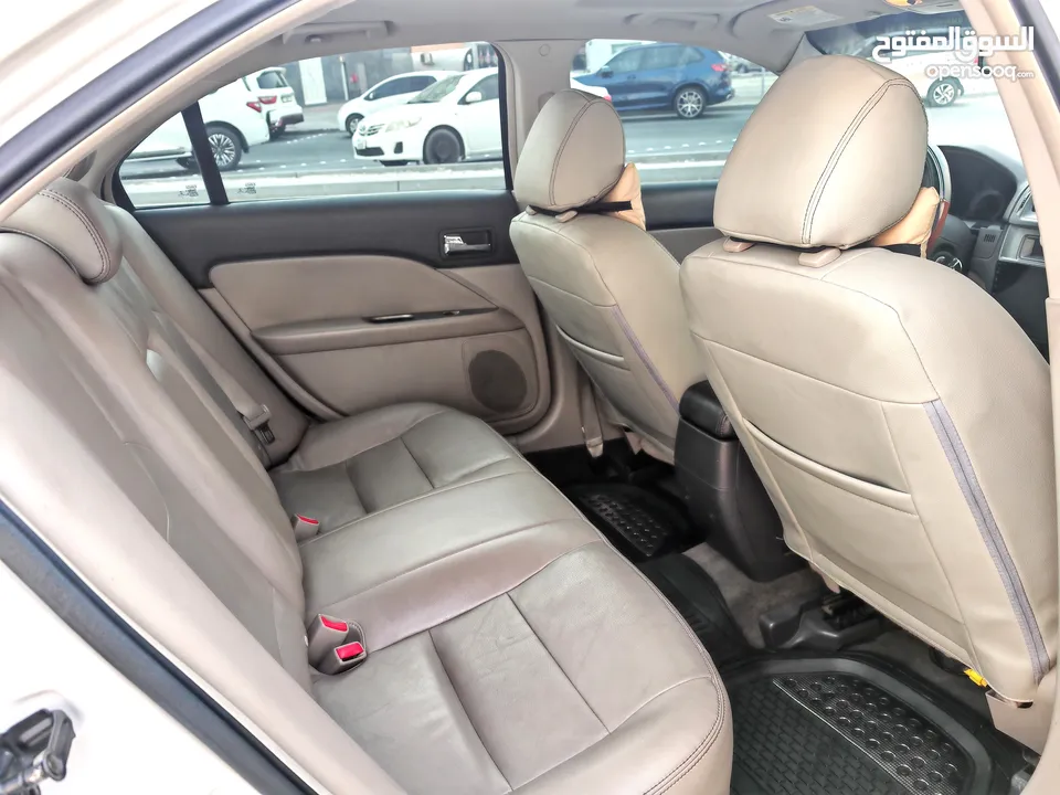 FORD FUSION 2012 SEL V4 2.5L  GCC UPGRATED 2020 فورد فيوجن 2012 SEL خارقة النظافة محدثة 2020