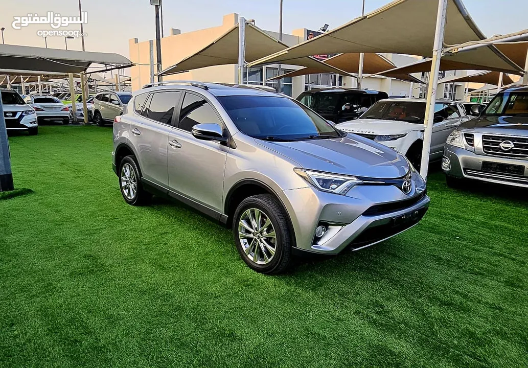 Toyota Rav4 / VXR / 2017 / GCC / Original Paint / Accident-Free / 2 Keys