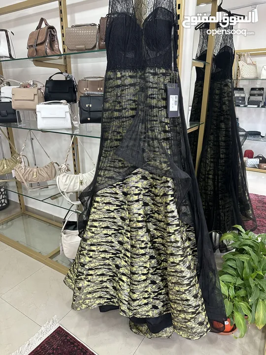 فساتين ماركات عالمية بتصاميم خاصة
