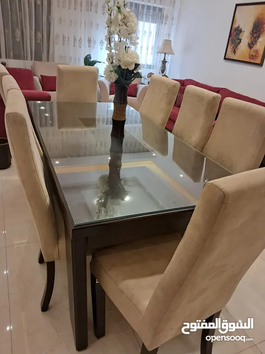 طقم سفرة 8 كراسي . درسوار . فضية