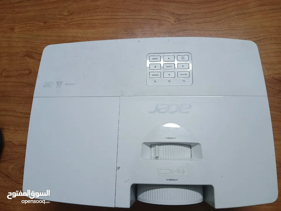 جهاز projecter ماركه acer