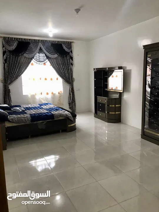 شقة مفروشة ملكي في عمارة سكنية حديثة للايجار