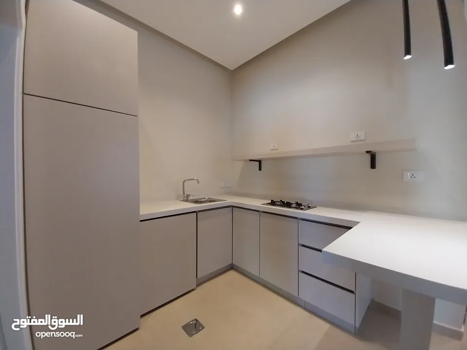 شقة للايجار في ام اذينة  ( Property 36376 )-175067984