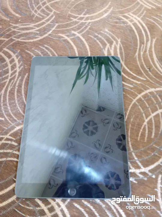 اي باد ipad(9th Generation)  للبيع بسعر 180 دينار