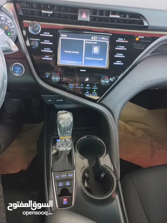 TOYOTA CAMRY HYBRID LITHIUM LE 2020 (تويوتا كامري هايبرد 2020 ليثيوم LE )
