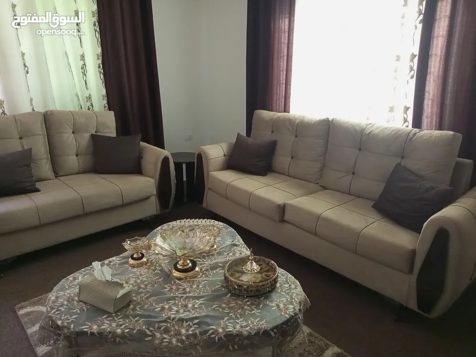 غرفة ضيوف و كنب وكورنر الموقع سما الروسان