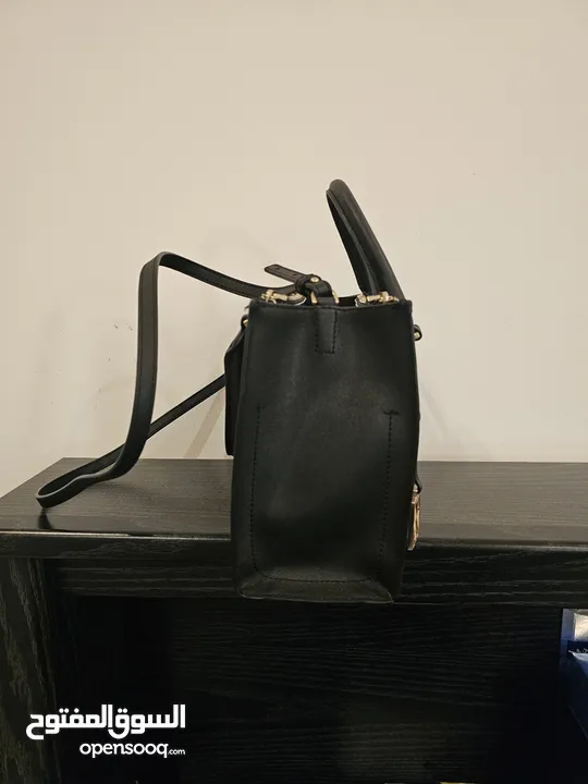 شنطة كالفن كلاين أصلية للبيع For sale original Calvin Klein handbag