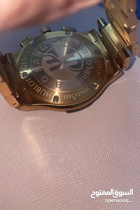 ساعة HUBLOT هوبليت بيج بانج لون ذهبي