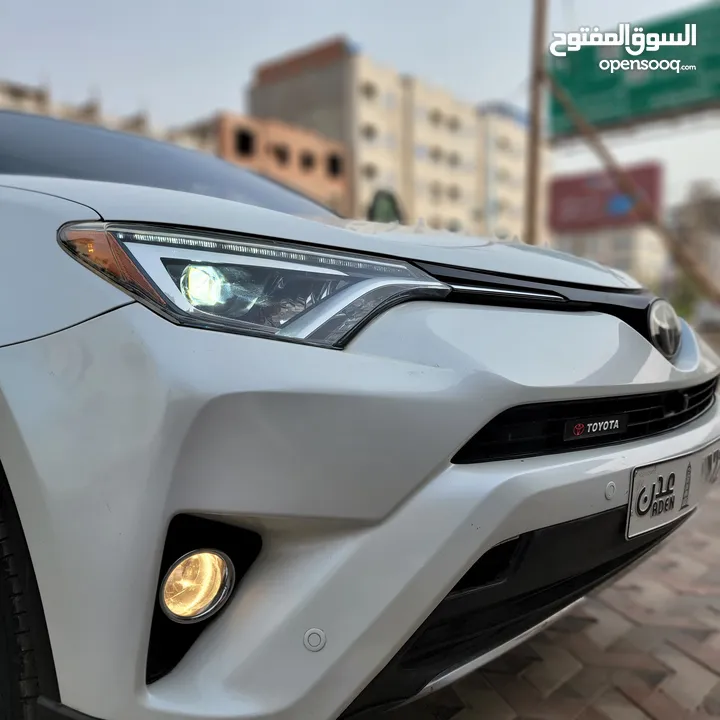 TOYOTA RAV4 LIMITED 2017