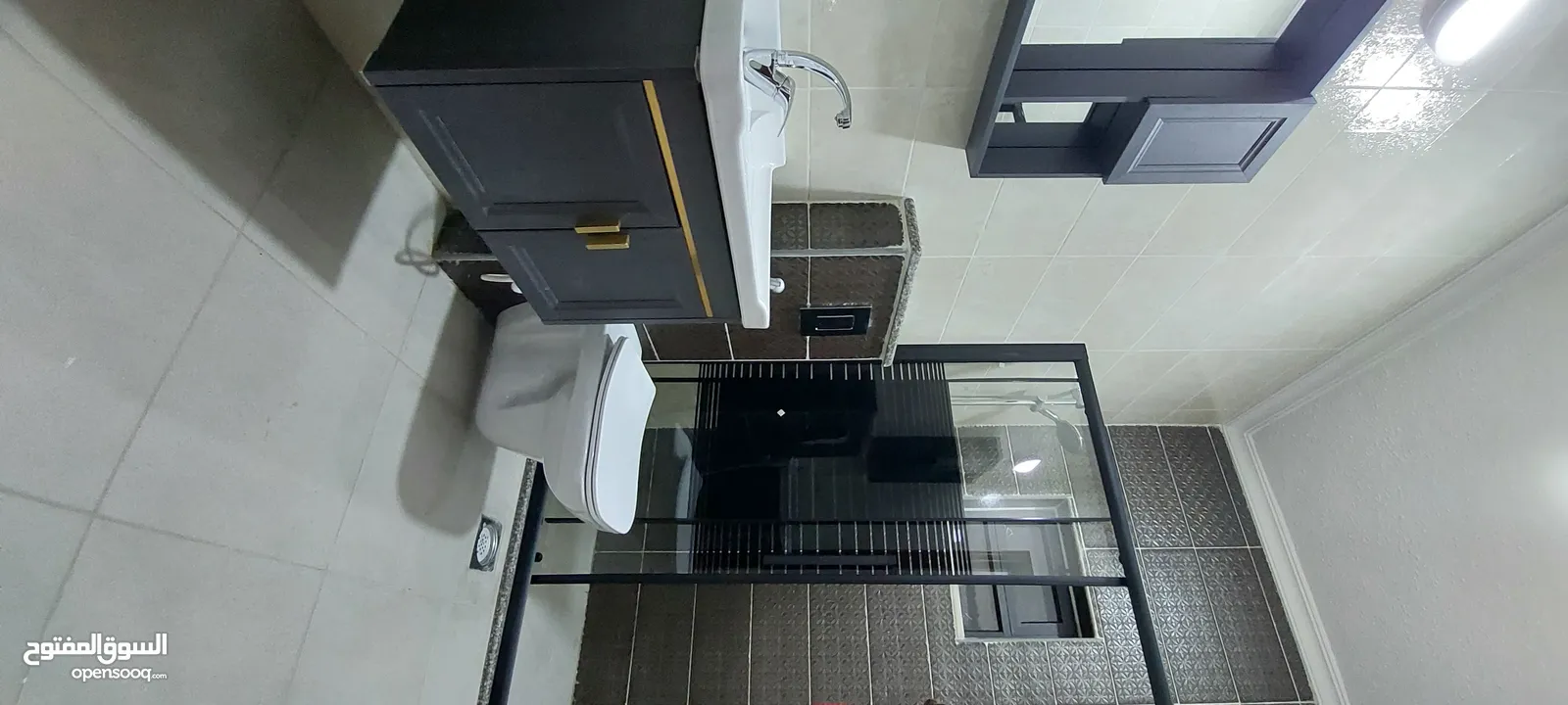 شقة فاخرة للبيع التاسعة كاش أو اقساط ط1هندسي 114 م اطلالة بحرية دائما