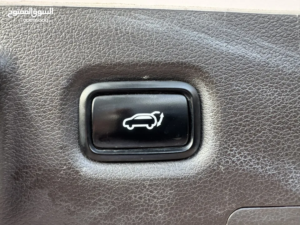 فرصة نادرة Hyundai Santa Fe بانوراما غرفة بني    (6+1 مقاعد أصلية) ممشى قليل و بحالة الوكالة