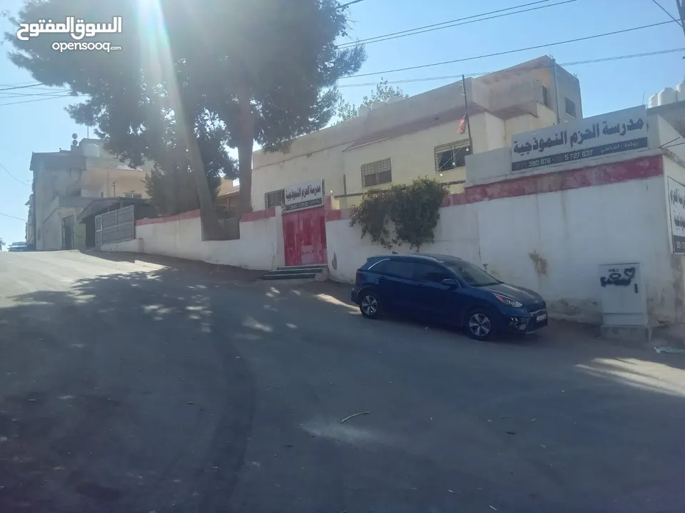 مدرسة للبيع من الصف الأول للسادس لعدم التفرغ عمان قابل للتفاوض