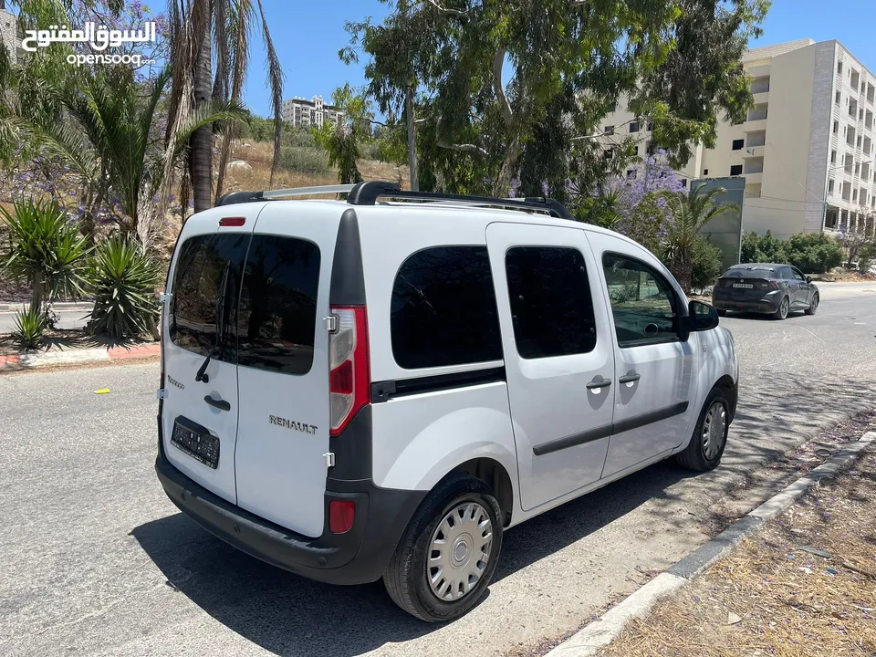 رينو كانجو 2017