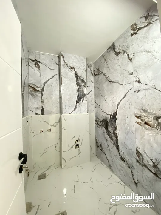 للبيع روف مقابل الاكايديميه مباشره