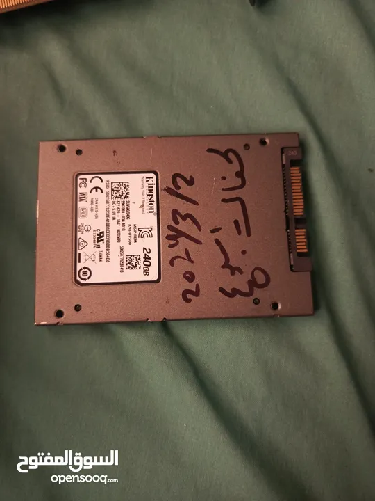 ssd 240g kingston شبه جديد مش مستعمل  غير يومين+ هارديسك و كم قطعه