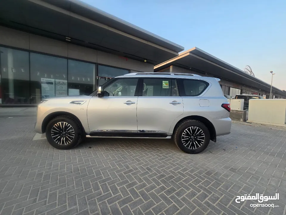 Nissan Patrol Le Platinum 2024 silver