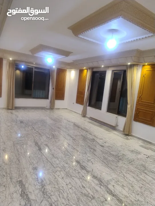 شقة طابقية سوبر ديلوكس 375 مرج الحمام    Super Clean Luxurious Apartment 375 SQM Marj Al Hammam