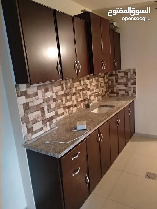 شقة صغيرة للايجار - شارع نابلس