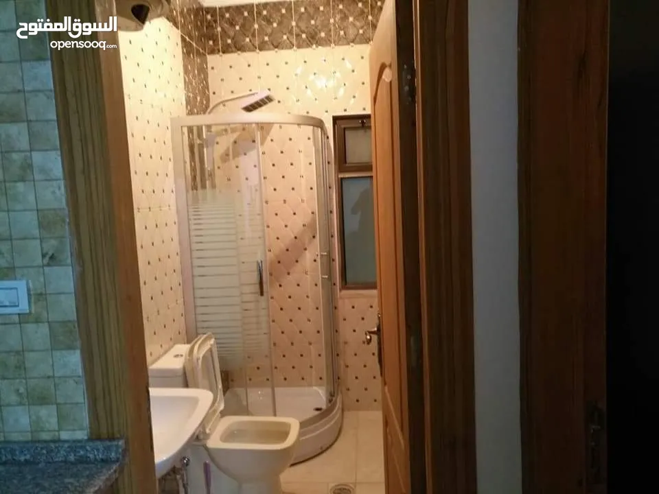 ستوديو للإيجار شارع الجامعه من المالك مباشرة