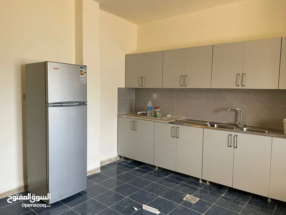 Furnished 3 bedroom 2 bathroom Apartment in Al Rawnaq Area - شقة 3 غرف نوم 2 حمام في منطقة الرونق