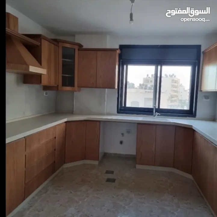 شقة سكنية للبيع مقابل ديوان الموظفين