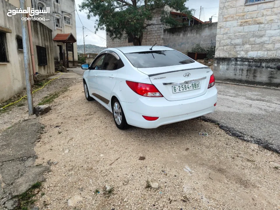 هونداي أكسنت 2015