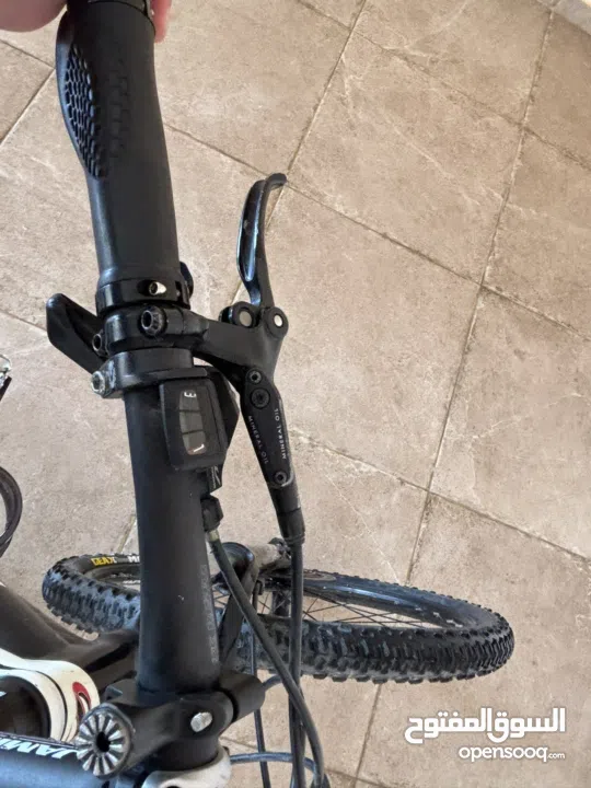 بسكليت jamis للبيع بمواصفات مميزة وسعر مميز