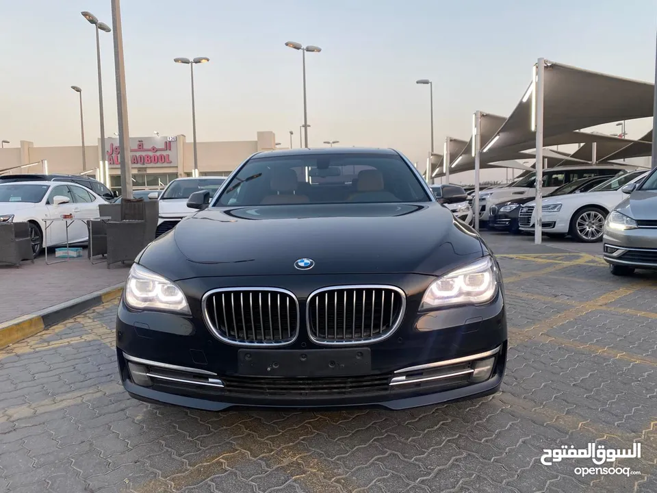 GCC Flood Free BMW 730 Li 2015 white low mileage perfect conditions