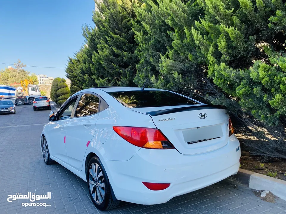 هونداي اكسنت 2016  اوتماتك فل اضافات بنزين ماتور 1600 جير 4غيار  الله يبارك لصاحب النصيب ..
