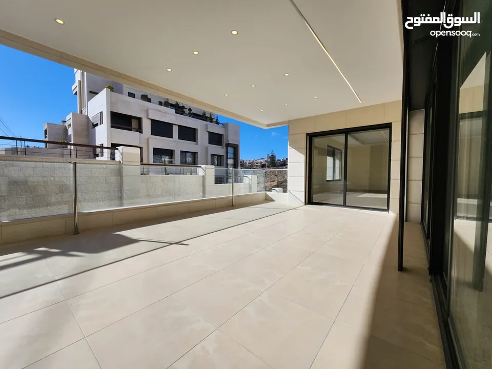 شقة طابقية فاخرة للبيع في عبدون  ref : 14385