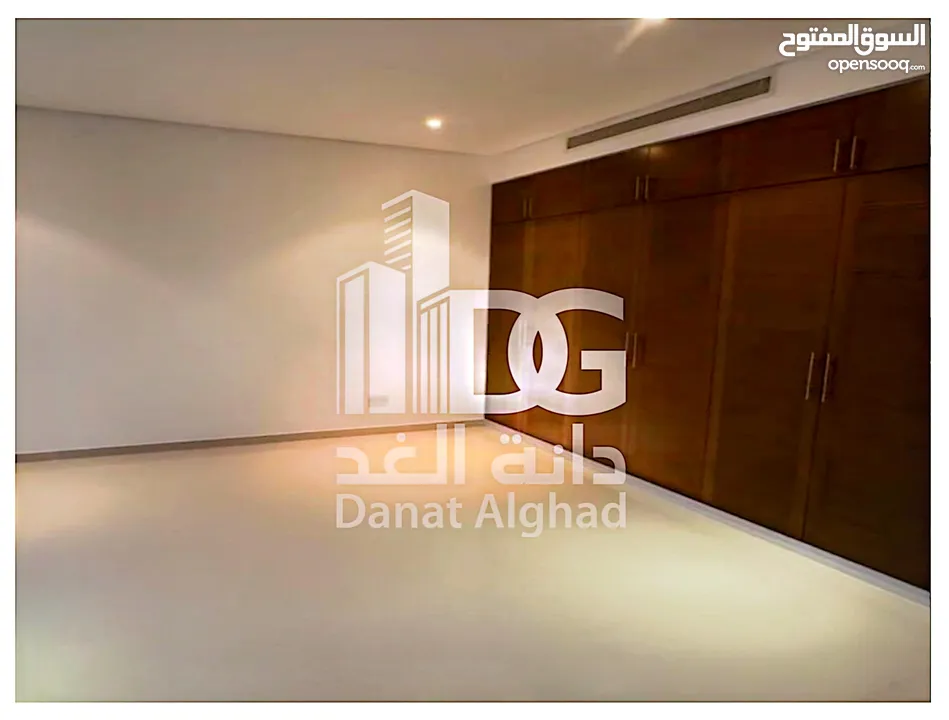 Luxury Villa for Sale in Al Mouj – Prime Investment Opportunity