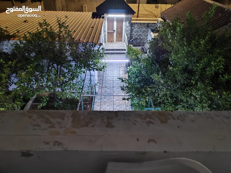 منزل للبيع موقع مميز و اطلاله مميزه و محدث بالكامل