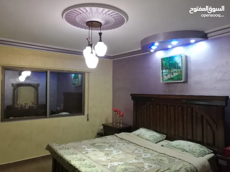 غرفة نوم مستعمله حجم كبير صيني قياس التخت 2*2م