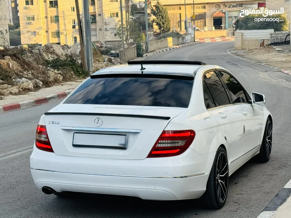 مرسيدس c200  ترخيص 2012 بسعر حرق عالكاش